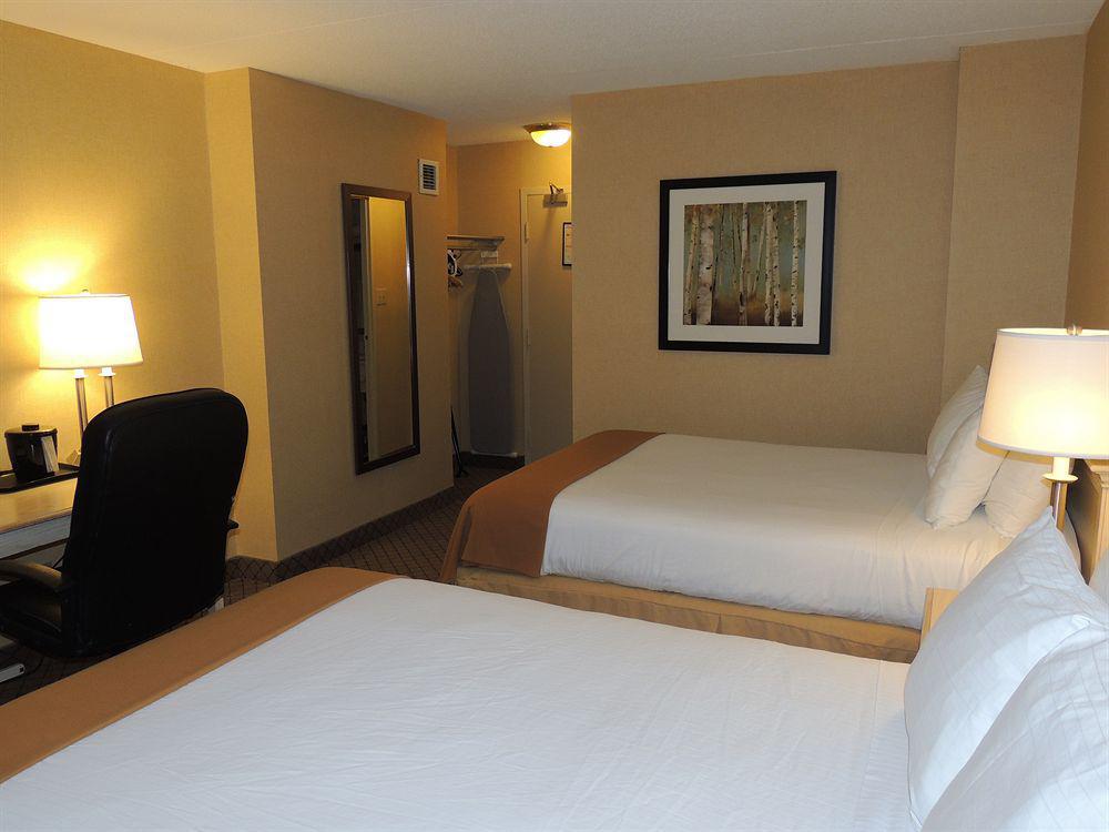 Holiday Inn Express Hamilton-Stoney Creek Exteriör bild
